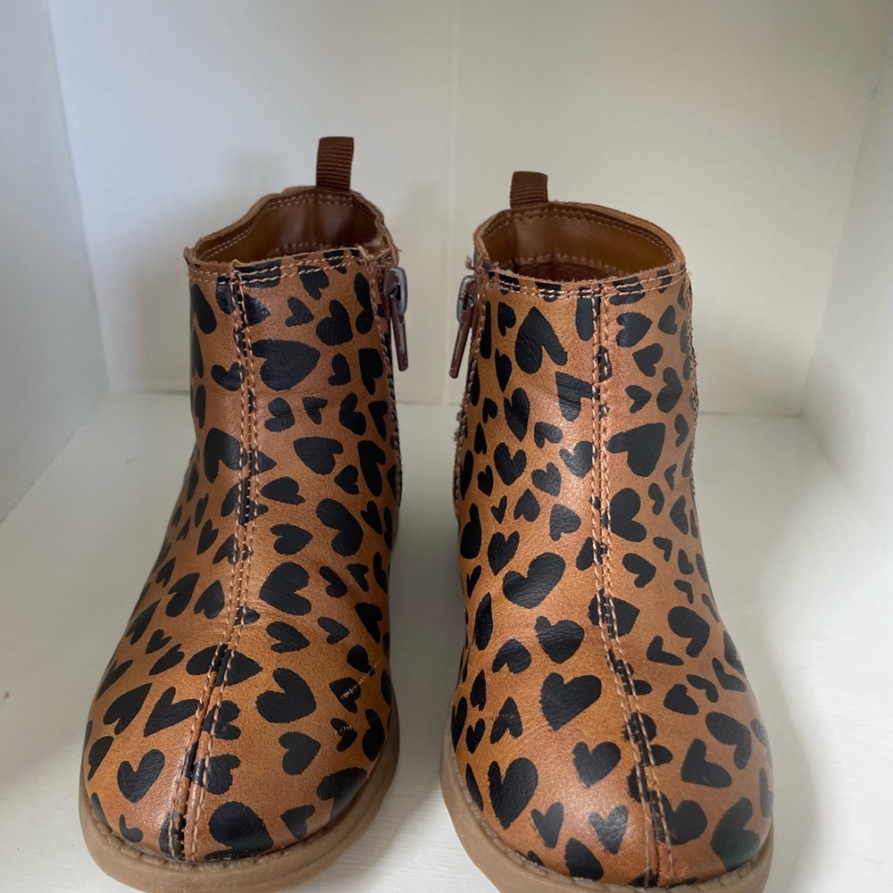 Carter’s Kid’s Brown Heart Pattern Ankle Boots - Picture 3 of 4